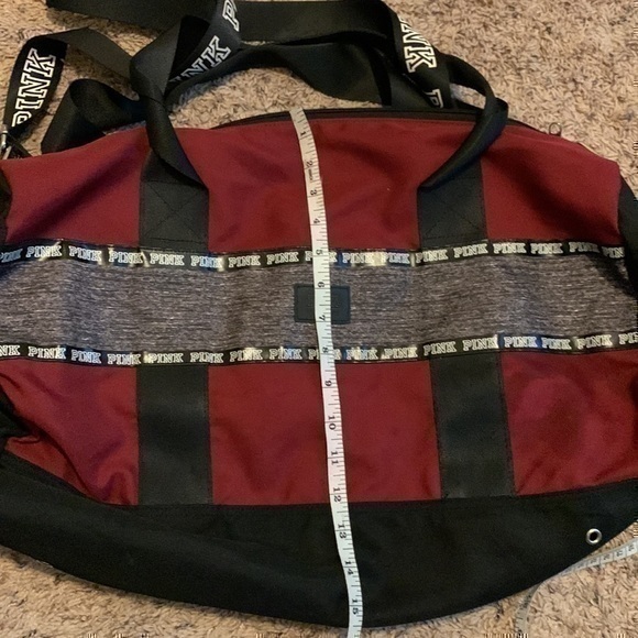 Pink Victoria’s Secret Gym Duffle Weekender Bag - Picture 13 of 16